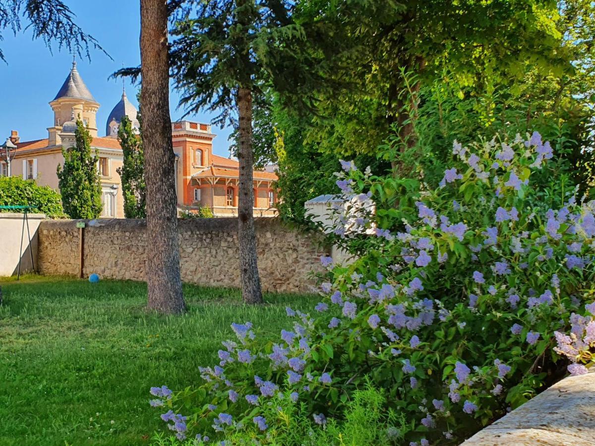 Gite Les Arches Saint-Andeol-le-Chateau Zewnętrze zdjęcie